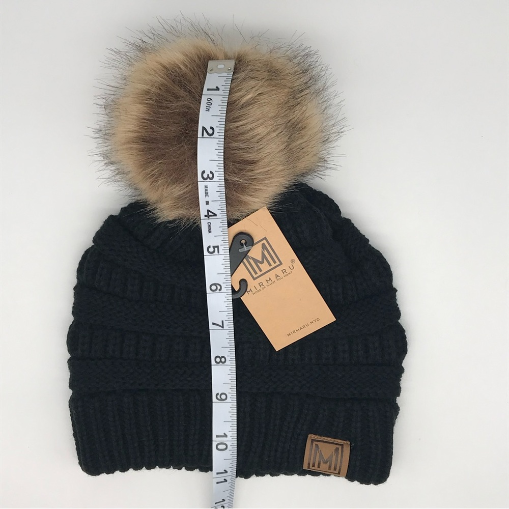 Mirmaru Knit Hat Faux Fur PomPom NWT  Black & Brown PomPom - Picture 8 of 10